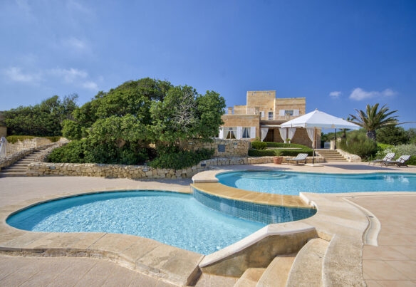 Houses & Villas